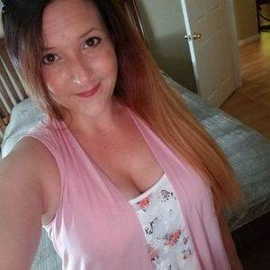 Meet your Posher, Monique